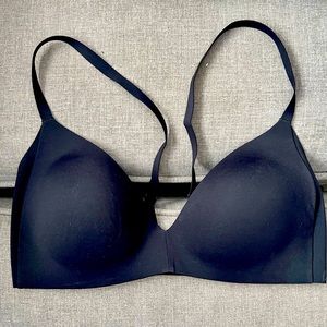 Lululemon Take Shape Bra NWOT 36C